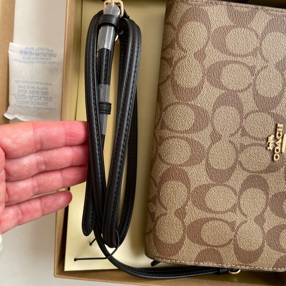 Coach gift set - Picture 7 of 12